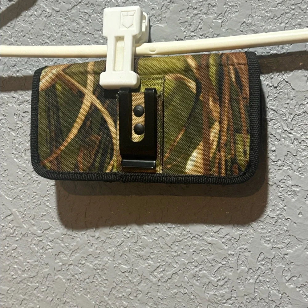 EVRI Woodland Camo Phone Holster